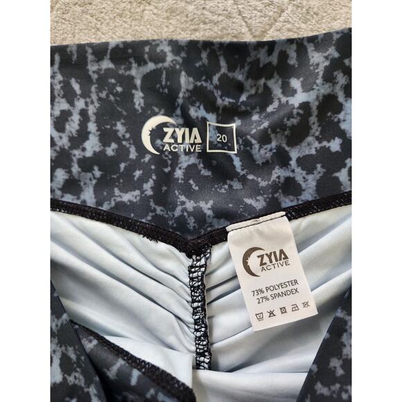 ZYIA Active Legging Blue Black Cheetah Print Ruched Backside Sz 20 Butt Lifting - Picture 10 of 11